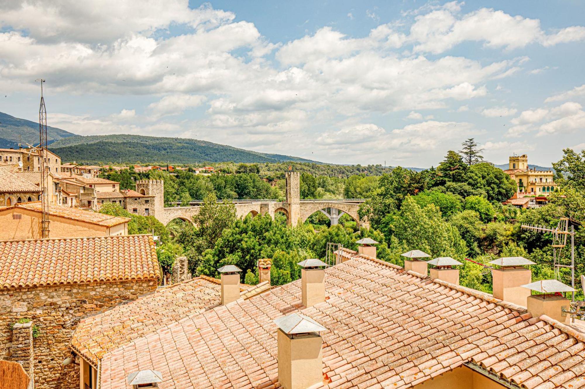 Abadia Mirador The Best Panoramic Views Besalu Exterior photo